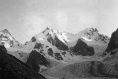 a049
